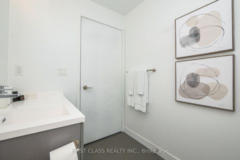 Photo 18 at 1605 - 181 Huron Street, Chinatown, Toronto