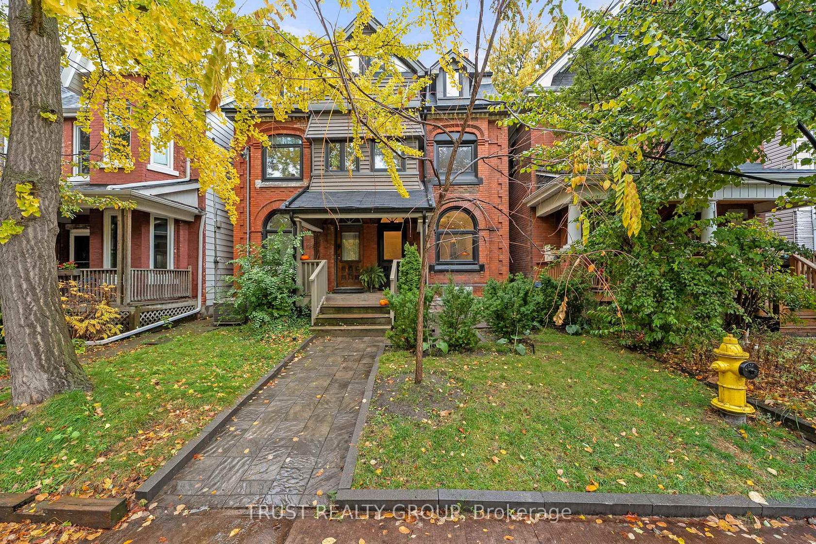 106 Pearson Avenue, Roncesvalles, Toronto 