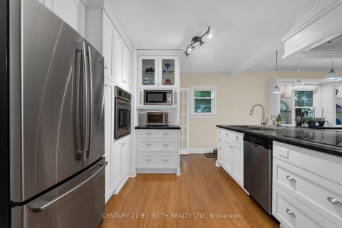 Photo 7 at 93 Catherine Street, Aurora Village, Aurora