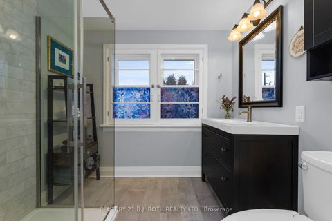 Photo 17 at 93 Catherine Street, Aurora Village, Aurora