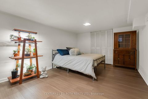 Photo 24 at 93 Catherine Street, Aurora Village, Aurora