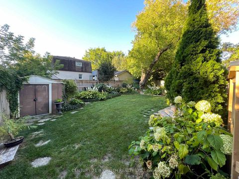 Photo 31 at 93 Catherine Street, Aurora Village, Aurora