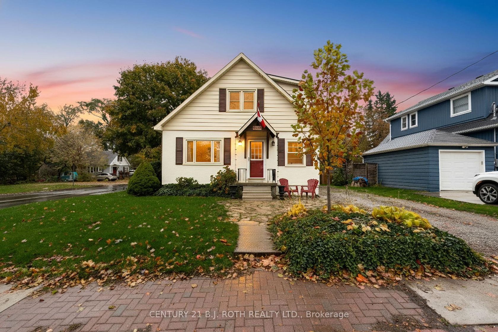 93 Catherine Street, Aurora Village, Aurora photo number 2