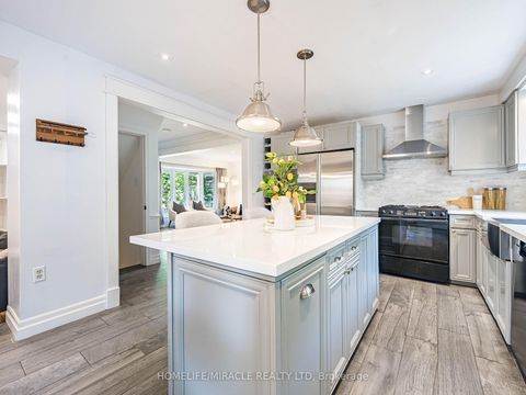 Photo 6 at 7 Chapais Crescent, Centennial Scarborough, Toronto