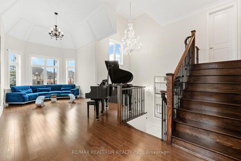 Photo 7 at 56 Ria Court, King City, King