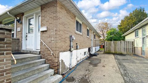 Photo 4 at 313 Hollyberry Trail, Hillcrest Village, Toronto