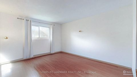 Photo 10 at 313 Hollyberry Trail, Hillcrest Village, Toronto