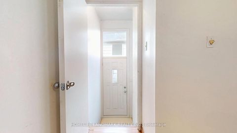 Photo 13 at 313 Hollyberry Trail, Hillcrest Village, Toronto