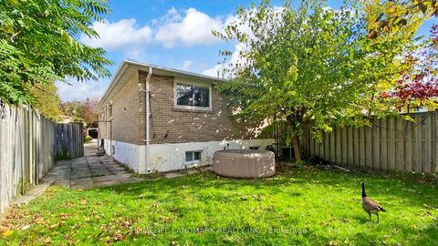 Photo 26 at 313 Hollyberry Trail, Hillcrest Village, Toronto