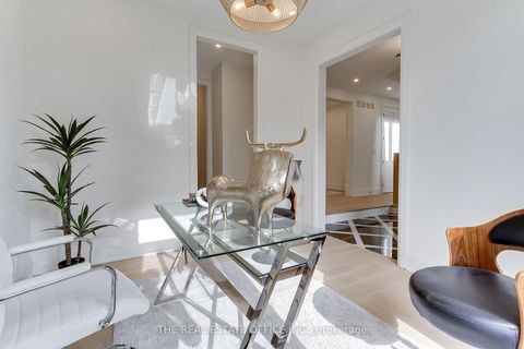 Photo 3 at 18 Beaverbrook Avenue, Rosethorn, Toronto