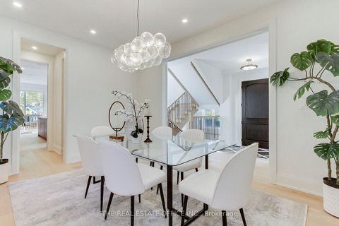 Photo 7 at 18 Beaverbrook Avenue, Rosethorn, Toronto