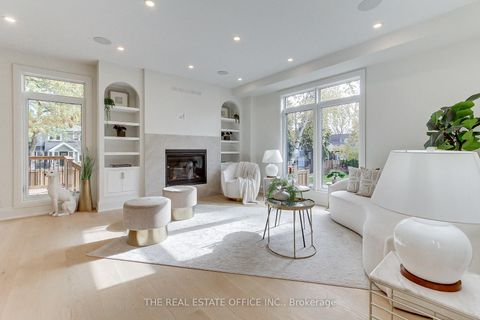 Photo 14 at 18 Beaverbrook Avenue, Rosethorn, Toronto