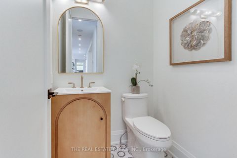 Photo 16 at 18 Beaverbrook Avenue, Rosethorn, Toronto