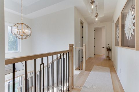 Photo 17 at 18 Beaverbrook Avenue, Rosethorn, Toronto