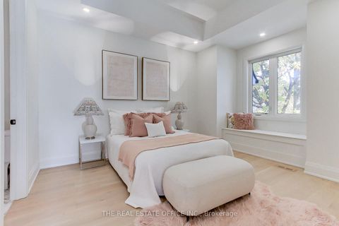 Photo 26 at 18 Beaverbrook Avenue, Rosethorn, Toronto