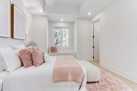 Photo 28 at 18 Beaverbrook Avenue, Rosethorn, Toronto