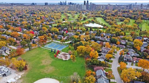 Photo 42 at 18 Beaverbrook Avenue, Rosethorn, Toronto
