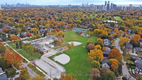 Photo 43 at 18 Beaverbrook Avenue, Rosethorn, Toronto