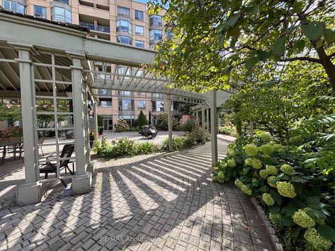Photo 25 at 406 - 2511 Lakeshore Road W, BR Bronte, Oakville