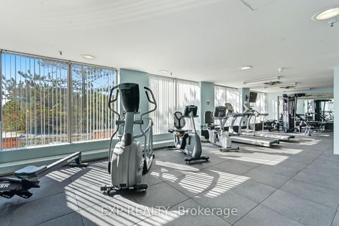 Photo 22 at 111 - 14924 Yonge Street, Aurora Highlands, Aurora