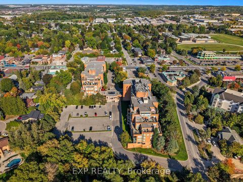 Photo 28 at 111 - 14924 Yonge Street, Aurora Highlands, Aurora