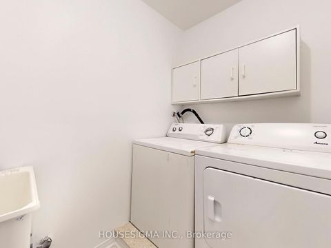 Photo 19 at 226 Canada Drive, Vellore Village, Vaughan