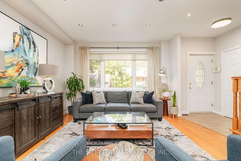 Photo 2 at 157 Ferris Road, Parkview, Toronto