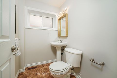 Photo 8 at 157 Ferris Road, Parkview, Toronto