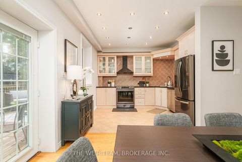 Photo 14 at 157 Ferris Road, Parkview, Toronto