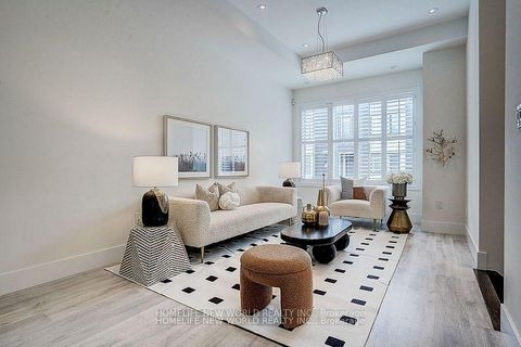 Photo 4 at 25 Sydney Circle, Vellore Village, Vaughan