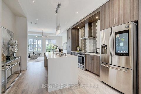 Photo 9 at 25 Sydney Circle, Vellore Village, Vaughan