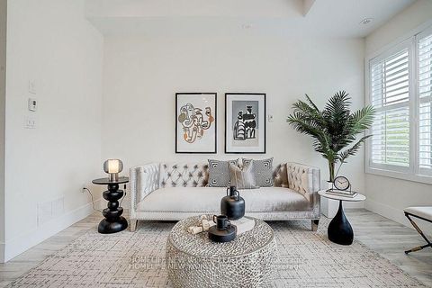 Photo 17 at 25 Sydney Circle, Vellore Village, Vaughan