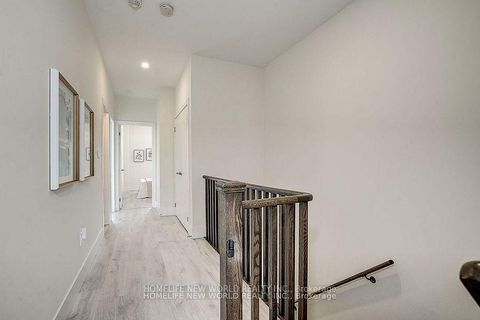 Photo 21 at 25 Sydney Circle, Vellore Village, Vaughan