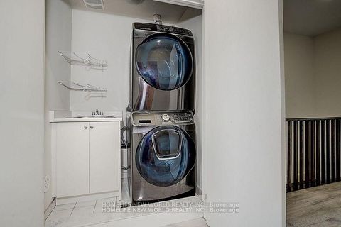 Photo 22 at 25 Sydney Circle, Vellore Village, Vaughan