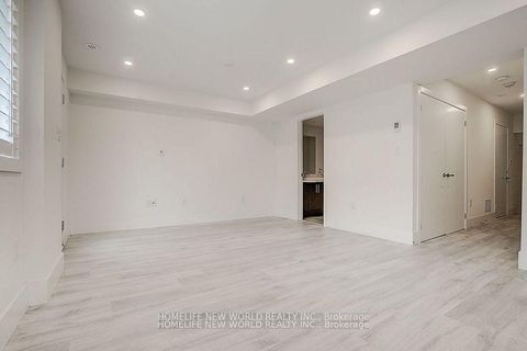 Photo 35 at 25 Sydney Circle, Vellore Village, Vaughan