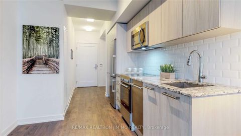 Photo 5 at 706 - 28 Wellesley Street E, Yonge Corridor, Toronto