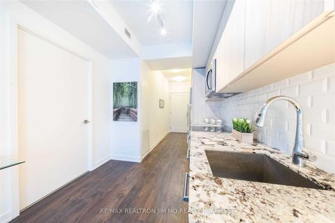 Photo 11 at 706 - 28 Wellesley Street E, Yonge Corridor, Toronto