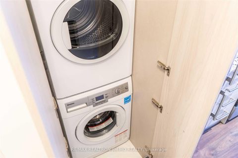 Photo 15 at 706 - 28 Wellesley Street E, Yonge Corridor, Toronto