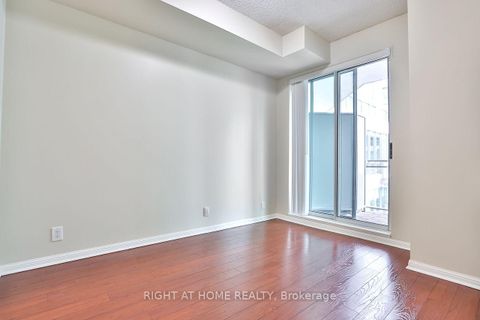 Photo 10 at 918 - 230 Queens Quay W, Waterfront Communities C1, Toronto
