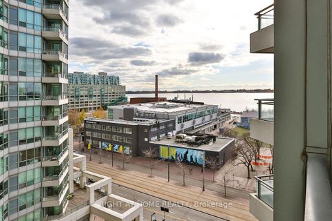 Photo 13 at 918 - 230 Queens Quay W, Waterfront Communities C1, Toronto