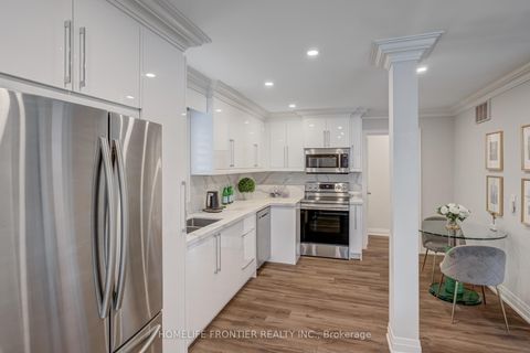 Photo 5 at 72 Newton Drive, Newtonbrook East, Toronto