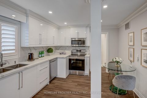 Photo 7 at 72 Newton Drive, Newtonbrook East, Toronto