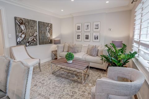 Photo 11 at 72 Newton Drive, Newtonbrook East, Toronto