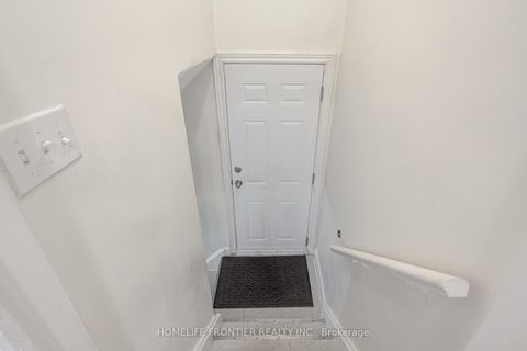 Photo 24 at 72 Newton Drive, Newtonbrook East, Toronto