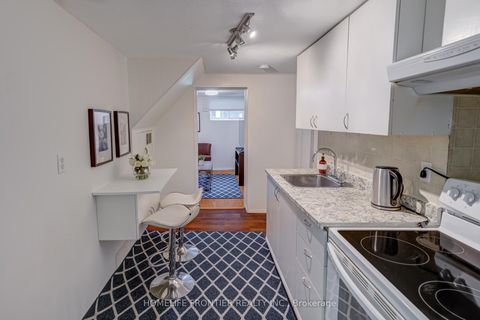 Photo 25 at 72 Newton Drive, Newtonbrook East, Toronto