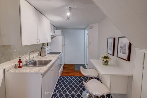 Photo 26 at 72 Newton Drive, Newtonbrook East, Toronto