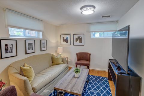 Photo 27 at 72 Newton Drive, Newtonbrook East, Toronto