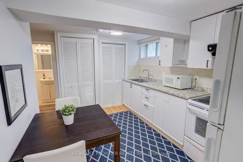 Photo 31 at 72 Newton Drive, Newtonbrook East, Toronto