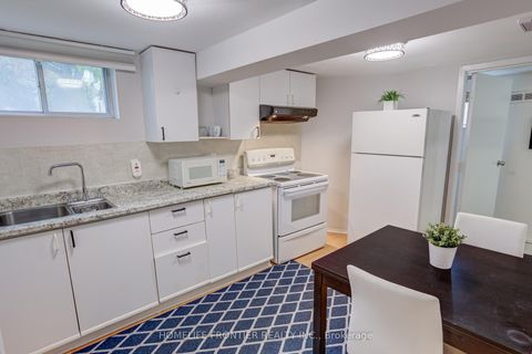 Photo 32 at 72 Newton Drive, Newtonbrook East, Toronto