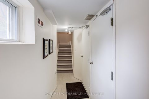 Photo 36 at 72 Newton Drive, Newtonbrook East, Toronto